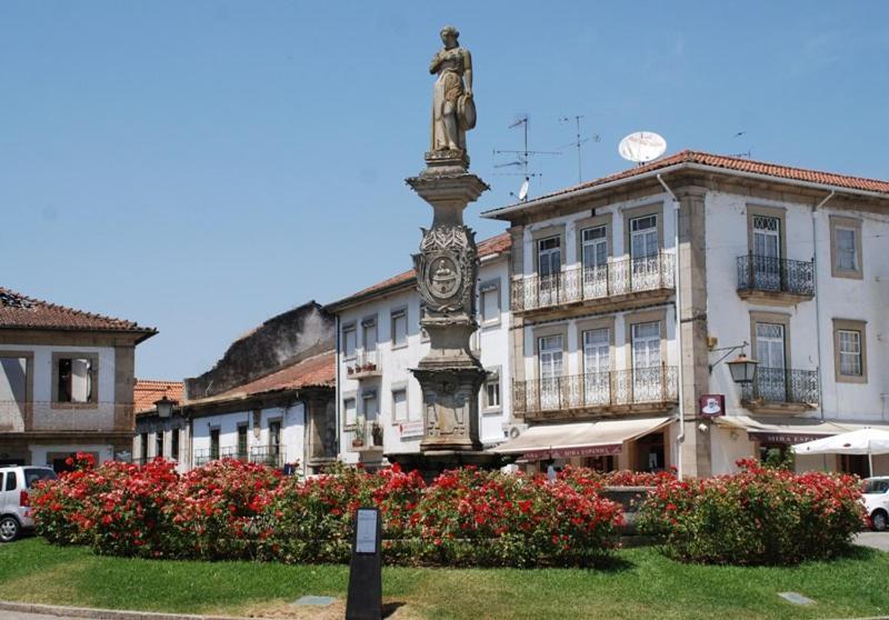 Casinhas Da Vila Монсан Экстерьер фото